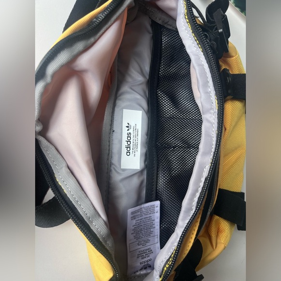 NWOT Adidas Fanny pack yellow waterproof - Picture 7 of 12